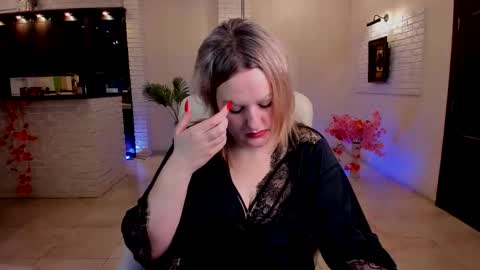 mariemlui online show from 12/04/25, 11:19