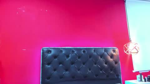 MARIHAM AND MURATH online show from 11/22/25, 09:41