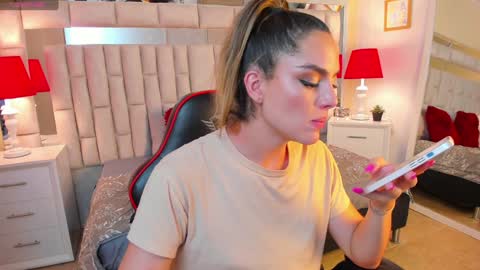 mariiahneedles online show from 02/04/25, 03:44