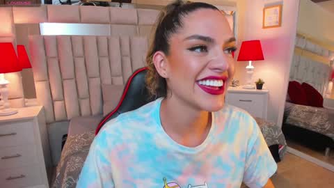 mariiahneedles online show from 02/05/25, 10:33