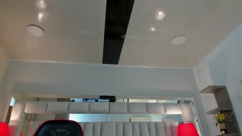 mariiahneedles online show from 10/19/25, 02:34