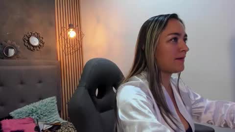 mariiajose_cruz online show from 02/11/26, 12:10