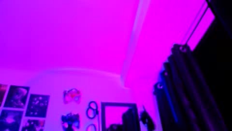 mariiana_velezz online show from 12/04/25, 11:35