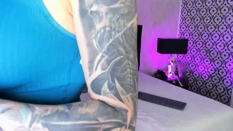 Mariana online show from 11/07/25, 04:40