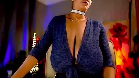 Nikita - Scroll down and read my bio please. New Pictures in Bio online show from 12/19/25, 07:15