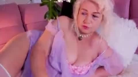Snapshot of marilin_m chatting on 06/13/26, 04:49 MARILIN online show from 06/13/26, 04:49