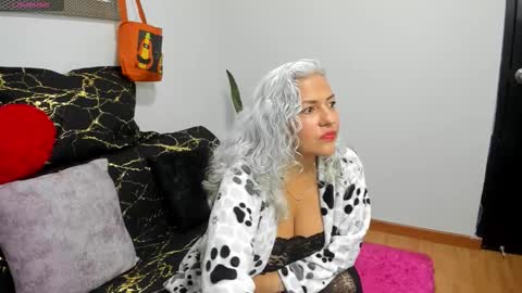 marilyn70 online show from 10/12/25, 12:20