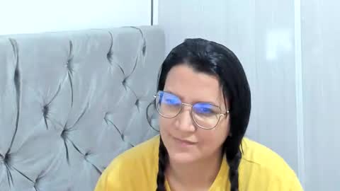 Snapshot of marilyn_garcia chatting on 01/12/25, 04:40 MARILYN SEXY online show from 01/12/25, 04:40