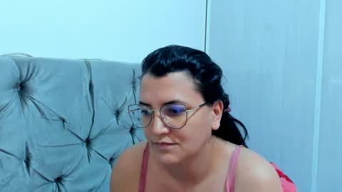 Snapshot of marilyn_garcia chatting on 01/22/25, 03:51 MARILYN SEXY online show from 01/22/25, 03:51