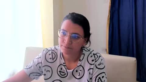 Snapshot of marilyn_garcia chatting on 02/19/25, 06:10 MARILYN SEXY online show from 02/19/25, 06:10