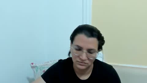 Snapshot of marilyn_garcia chatting on 03/03/25, 09:48 MARILYN SEXY online show from 03/03/25, 09:48