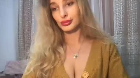 Snapshot of marilyndevilish chatting on 12/26/24, 09:58 MarilynDevilish online show from 12/26/24, 09:58