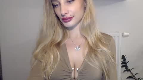 Snapshot of marilyndevilish chatting on 01/04/25, 12:16 MarilynDevilish online show from 01/04/25, 12:16