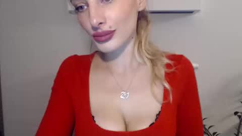 Snapshot of marilyndevilish chatting on 01/09/25, 04:06 MarilynDevilish online show from 01/09/25, 04:06