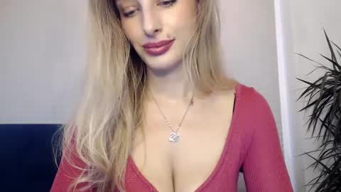 Snapshot of marilyndevilish chatting on 02/20/25, 04:25 MarilynDevilish online show from 02/20/25, 04:25