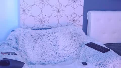Mary Mais online show from 01/17/25, 01:46