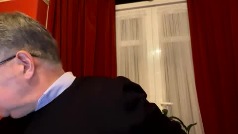 Snapshot of marin50 chatting on 11/19/25, 05:35 marin50 online show from 11/19/25, 05:35