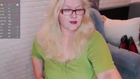 Marina online show from 06/10/26, 12:00
