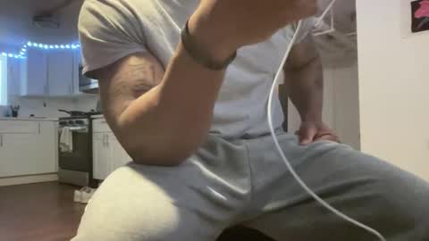 Z online show from 12/05/25, 04:14