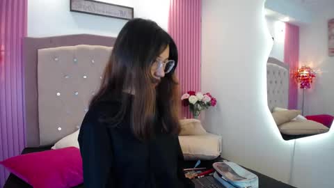 marinette online show from 03/25/26, 08:37