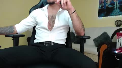 Snapshot of marioslim chatting on 12/20/24, 02:49 marioslim online show from 12/20/24, 02:49
