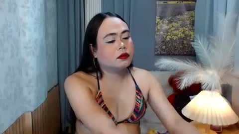 Snapshot of mariposa_911 chatting on 02/06/26, 07:45 LEAH online show from 02/06/26, 07:45