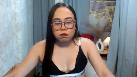 Snapshot of mariposa_911 chatting on 02/23/26, 06:49 LEAH online show from 02/23/26, 06:49