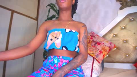 Nathaly online show from 02/04/25, 01:38