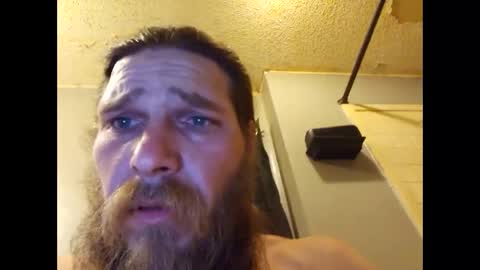 Snapshot of marius02385 chatting on 02/27/25, 10:48 marius02385 online show from 02/27/25, 10:48