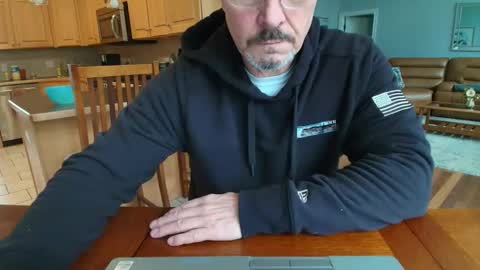 Snapshot of mark48130 chatting on 03/02/25, 03:16 Mark online show from 03/02/25, 03:16