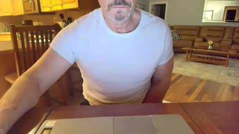 Snapshot of mark48130 chatting on 03/10/25, 10:48 Mark online show from 03/10/25, 10:48