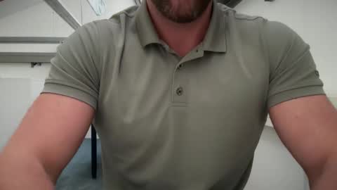 Snapshot of mark9222222 chatting on 11/14/25, 02:38 mark9222222 online show from 11/14/25, 02:38