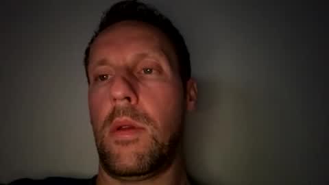 Snapshot of mark__39 chatting on 11/19/25, 12:43 Mark online show from 11/19/25, 12:43