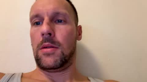 Snapshot of mark__39 chatting on 11/21/25, 12:48 Mark online show from 11/21/25, 12:48