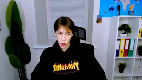 Mark online show from 10/05/25, 10:46