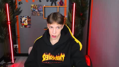 Mark online show from 10/12/25, 10:47