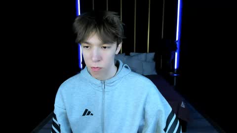 Mark online show from 04/20/26, 09:01