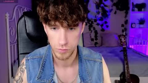 mark_caron online show from 10/10/25, 08:19