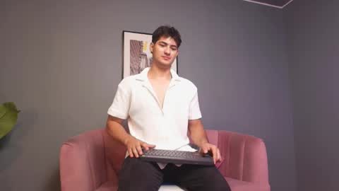 Snapshot of mark_evans1_ chatting on 10/24/25, 02:13 mark_evans1_ online show from 10/24/25, 02:13