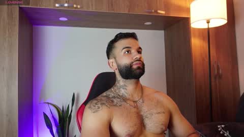 Mark online show from 11/10/25, 12:09