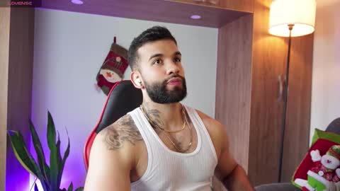 Mark online show from 11/30/25, 08:57