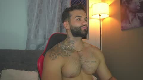 Snapshot of mark_hazze chatting on 07/15/26, 11:43 Mark online show from 07/15/26, 11:43