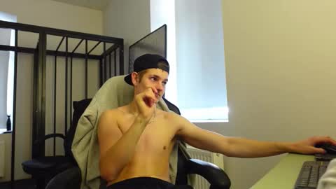 Snapshot of mark_karson chatting on 10/07/25, 08:44 MARK KARSON online show from 10/07/25, 08:44