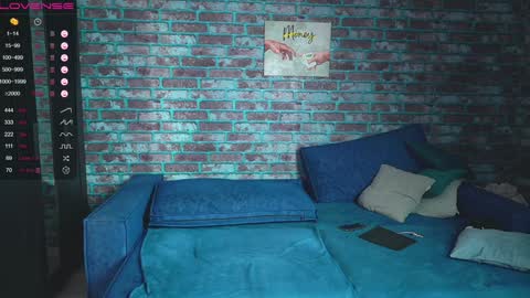 Snapshot of mark_normal chatting on 01/26/25, 12:05 Mark online show from 01/26/25, 12:05