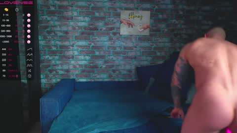 Snapshot of mark_normal chatting on 01/28/25, 03:15 Mark online show from 01/28/25, 03:15