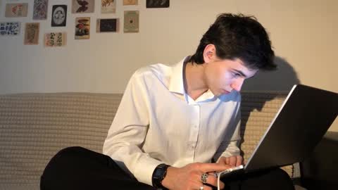 Snapshot of mark_romal chatting on 10/17/25, 09:34 Mark online show from 10/17/25, 09:34