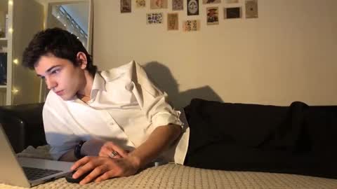 Snapshot of mark_romal chatting on 10/19/25, 11:11 Mark online show from 10/19/25, 11:11