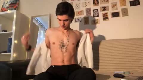 Snapshot of mark_romal chatting on 10/20/25, 06:03 Mark online show from 10/20/25, 06:03