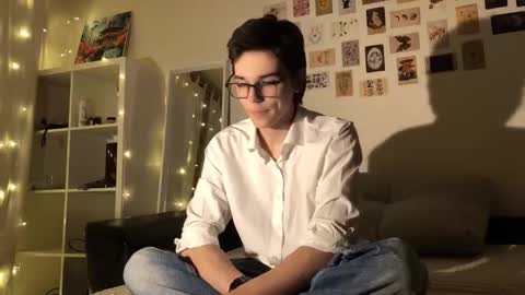 Snapshot of mark_romal chatting on 10/23/25, 03:44 Mark online show from 10/23/25, 03:44