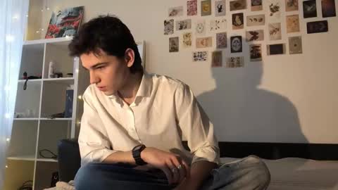 Snapshot of mark_romal chatting on 10/24/25, 11:28 Mark online show from 10/24/25, 11:28